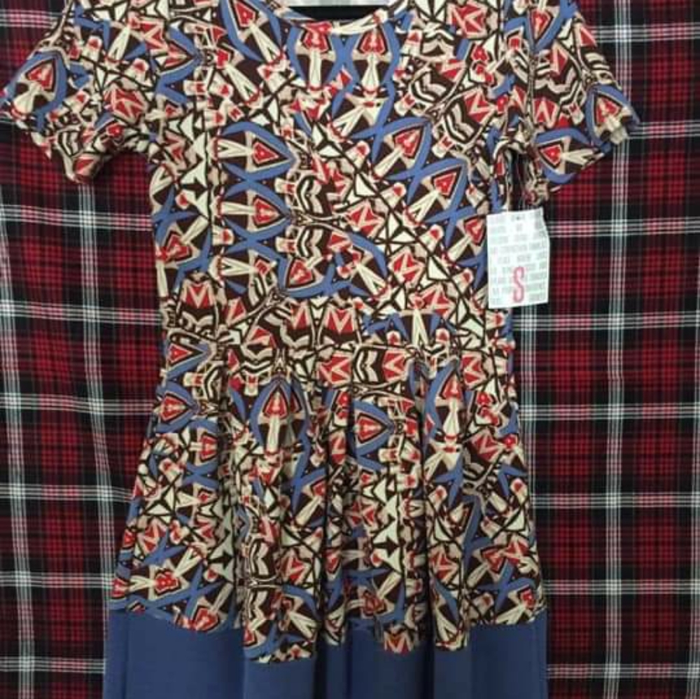 Small Lularoe Amelia